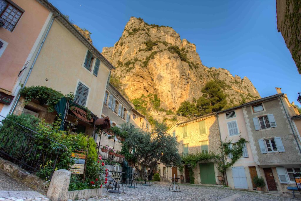 Apartamento La Bonne Etoile - The Good Star Moustiers-Sainte-Marie Habitación foto